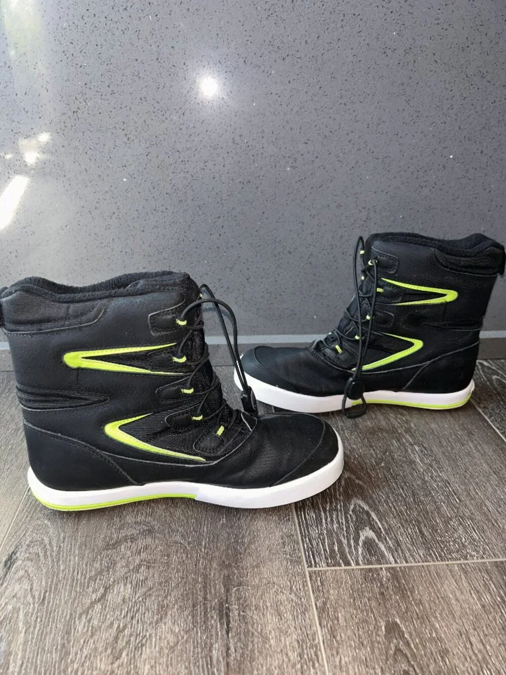 Merrell Youth/Women Snow Bank 3.0 Waterproof Boots Black/Lime Green Size 6M